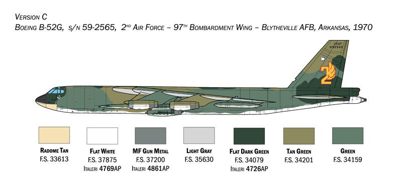 Italeri 1/72 B-52G Stratofortress Early version with Hound Dog Missiles IT1451