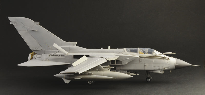 Italeri 1/32 RAF Farewell Tornado GR4 IT2513