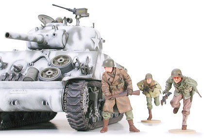 Tamiya 1/35 M4A3 Sherman w 105mm Howitzer 35251