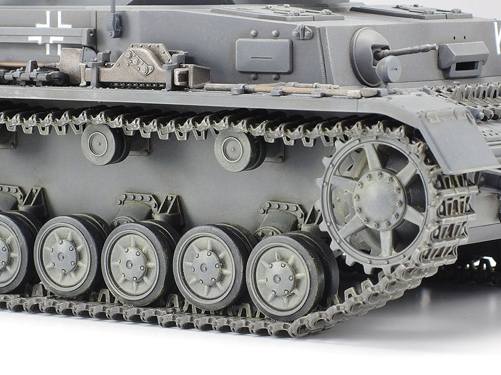 Tamiya 1/35 Panzerkampfwagen IV Ausf.F 35374