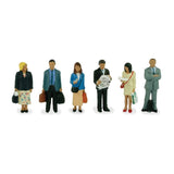 Bachmann 36-044 Station Passengers Standing - 00 Gauge