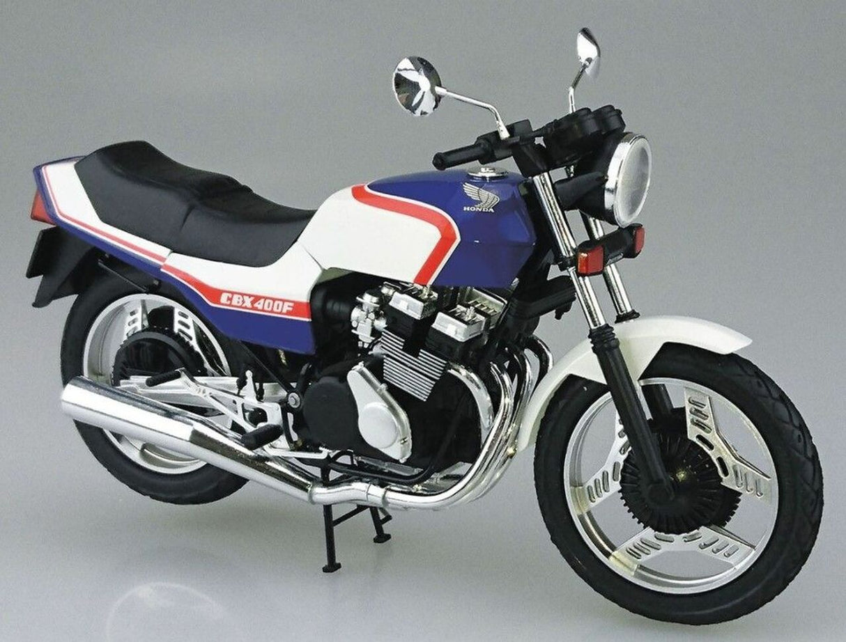 Aoshima 1/12 Honda NC07 CBX400F Pearl Candy Blue/Pearl Shell White 1981 063422