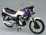 Aoshima 1/12 Honda NC07 CBX400F Pearl Candy Blue/Pearl Shell White 1981 063422