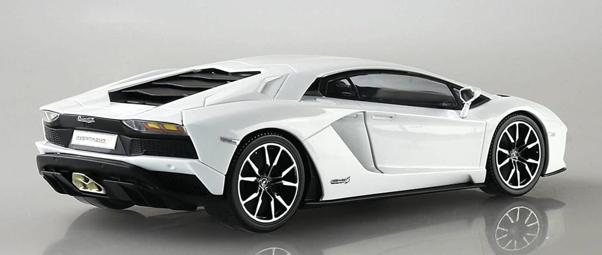 Aoshima The Snap Kit No.12-A 1/32 Lamborghini Aventador S Pearl White Plastic Model