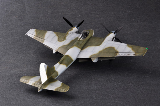 Trumpeter 1/48 De Havilland Hornet F.3 02894