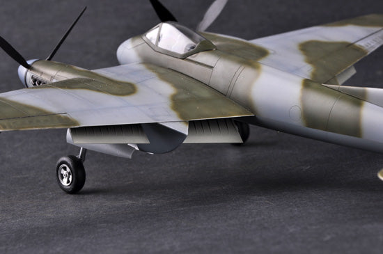 Trumpeter 1/48 De Havilland Hornet F.3 02894