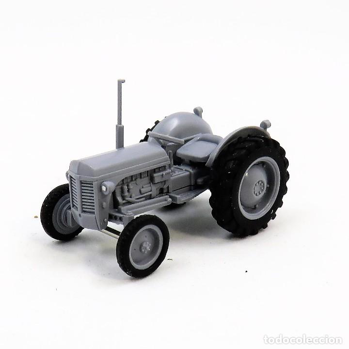 Wiking Scale Models Ferguson TE Vintage Tractor 1:87 scale