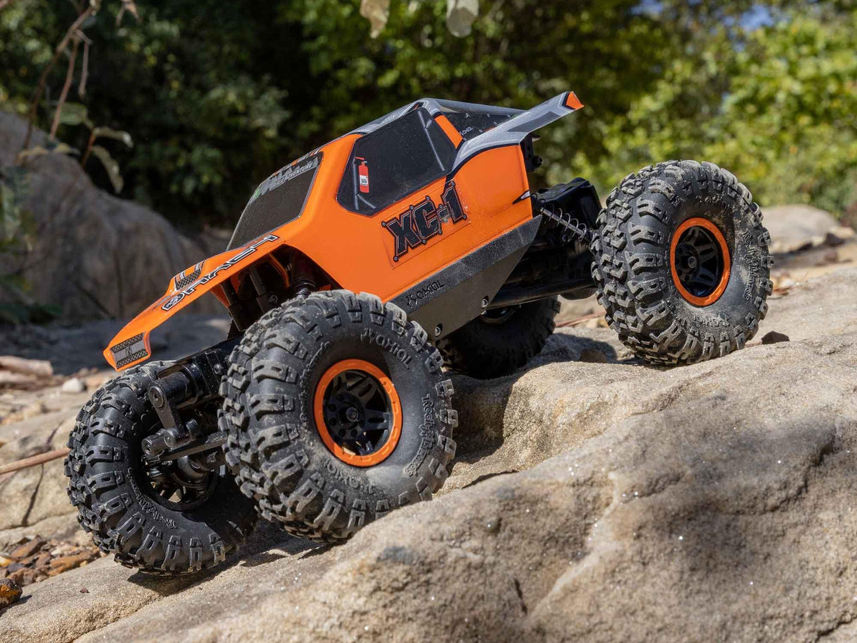 Axial  1/24 AX24 XC-1 4WS Crawler Brushed RTR - Orange