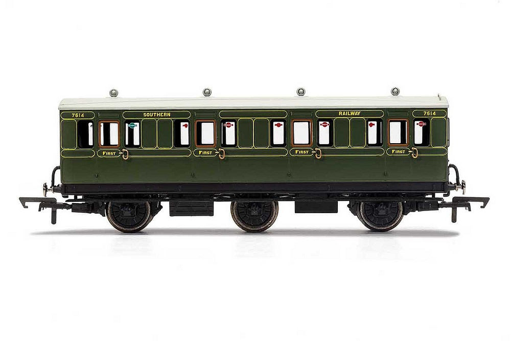 Hornby R40131 SR  6 Wheel Coach  1st Class  Fitted Lights  7514 - Era 3