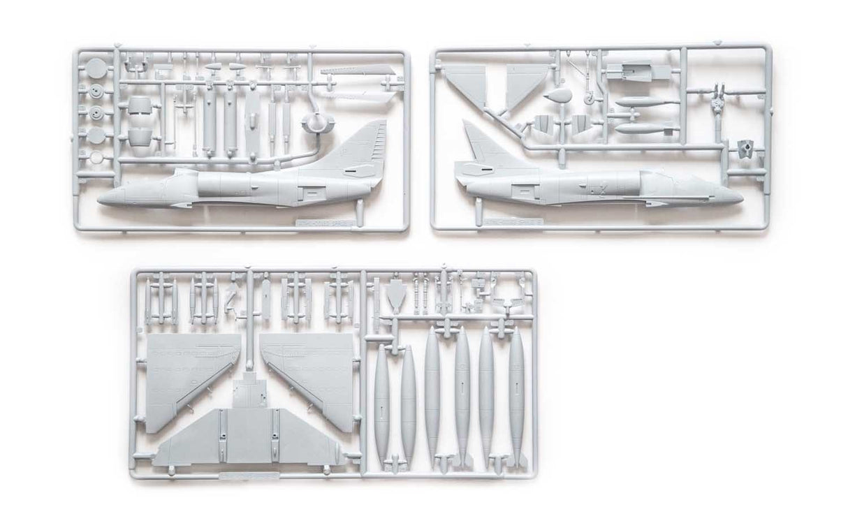 Airfix 1/72 Top Gun Jesters A-4 Skyhawk A00501