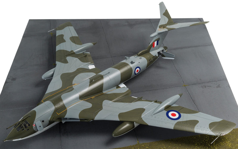 Airfix 1/72 Handley Page Victor B.2 A12008