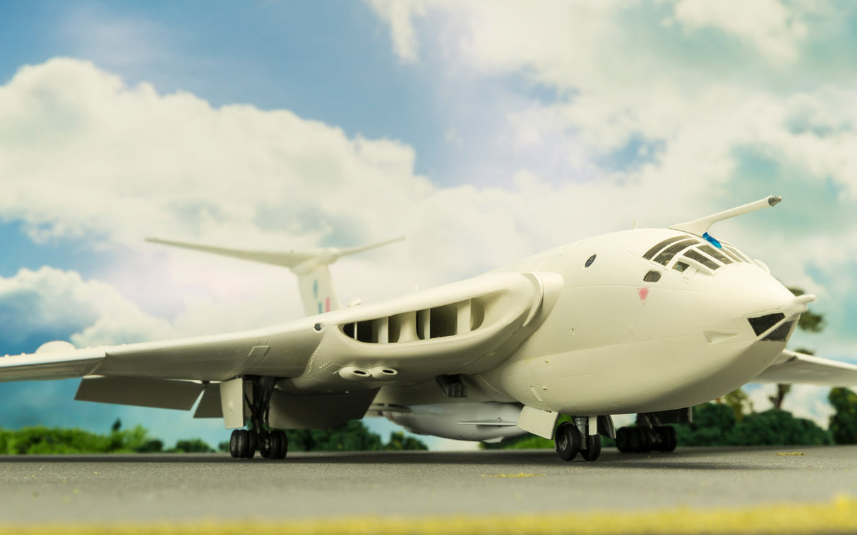 Airfix 1/72 Handley Page Victor B.2 A12008