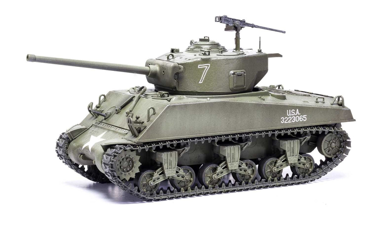Airfix 1/35 M4A3(76)W Battle of the Bulge Sherman