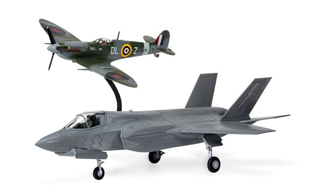 Airfix 1/72 Supermarine Spitfire & F-35B Lightning II Then and Now A50190