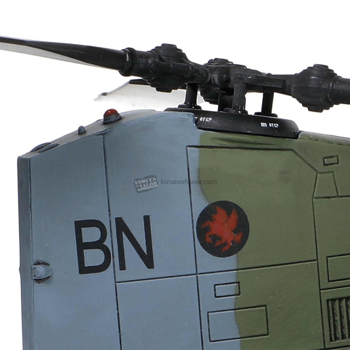 Forces of Valor 1/72 Boeing Chinook HC. Mk.1 (Royal Air Force #18 Squadron Falklands Detachment 1982)