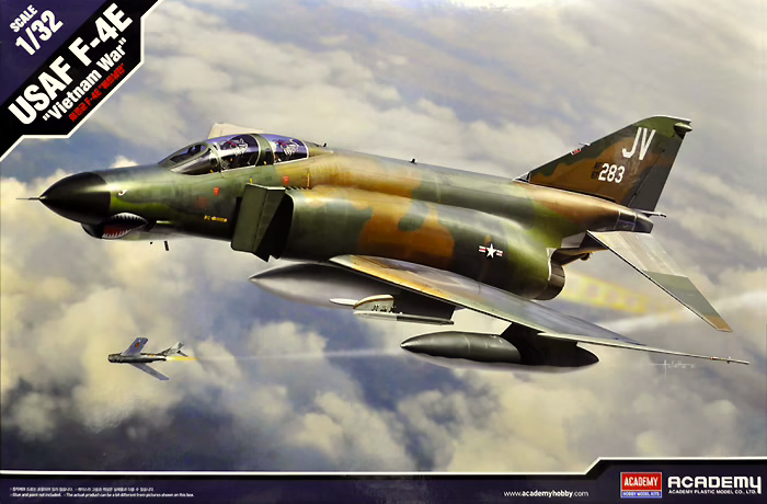 Academy 1/32 USAF McDonnell Douglas F-4E Phantom Vietnam War 12133