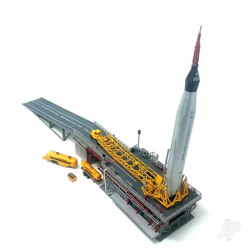Atlantis 1:110 Atlas w/ Launch Pad/Mercury Capsule 50 Year Celebration kit