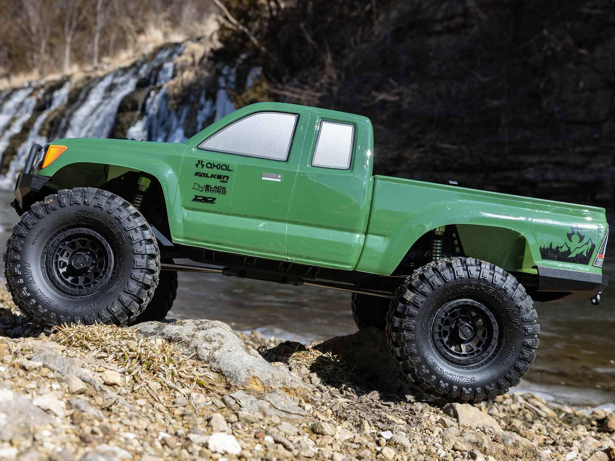 Axial 1/10 SCX10 III Base Camp 4WD Rock Crawler Brushed RTR - Green