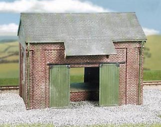 Wills CK19 00 Gauge Scenic Craftsmans Kit - Goods Shed  Brick Type