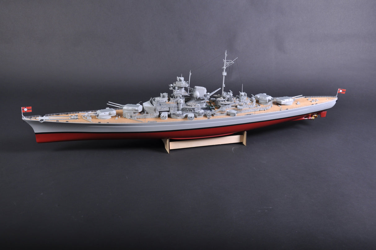 Premium Line Kymodels Bismarck 1:200 Scale Built Battleship