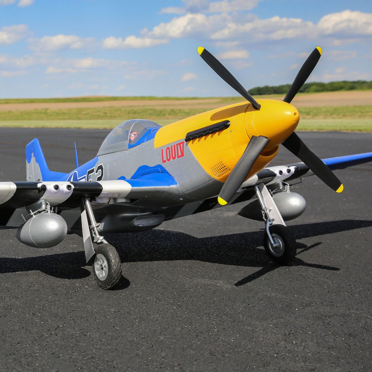 E-Flite P-51D Mustang 1.5m BNF Basic with Smart