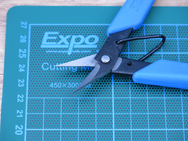 9180NS XURON HIGH DURABILITY SCISSOR NO SERRATIONS