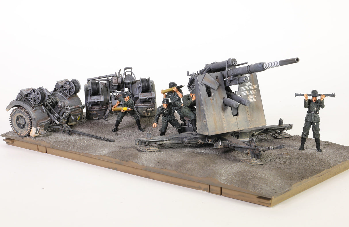 Forces of Valor 1/32 German 88cm Flugabwehrkanone 36/37 gun. 1:32