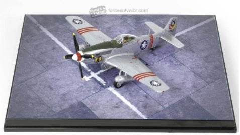 Forces of Valor P-51D Mustang 1:72