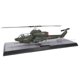 Forces of Valor ROC Bell AH-1W Whiskey Cobra attack helicopter (L: M261 19-tube + M260 7-tube | R: Same Configuration) 1:48