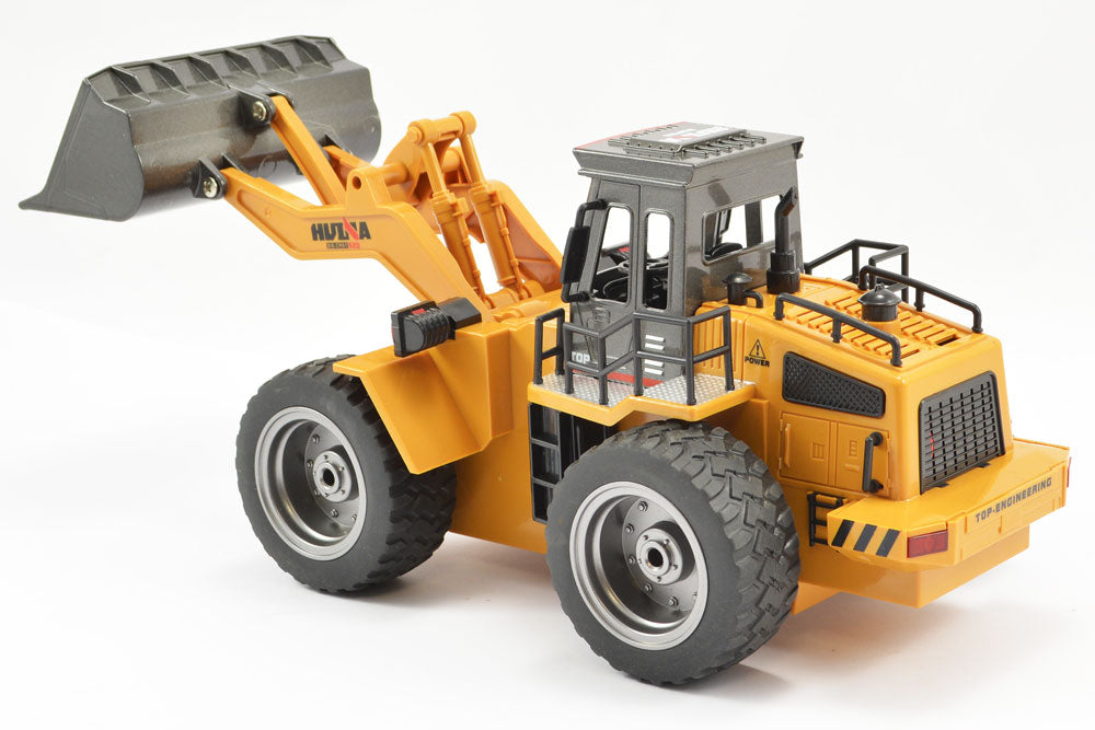 HUINA 2.4G 6CH RC BULLDOZER W/DIE CAST BUCKET - Ready to Shovel