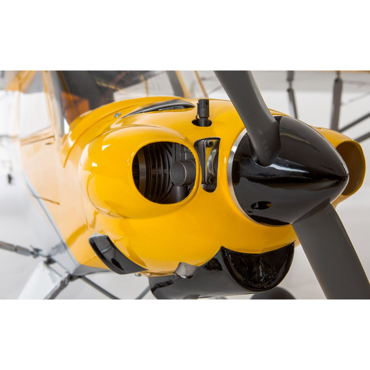 Hangar 9 Carbon Cub 15cc ARF (Bundle With 1/5 Scale Floats & 25% J-3 Cub Pilot)