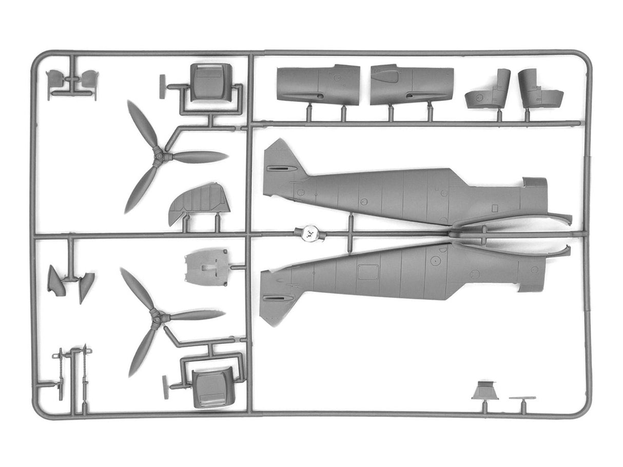 ICM 1/48 WWII Luftwaffe Air-field Diorama Set DS4801