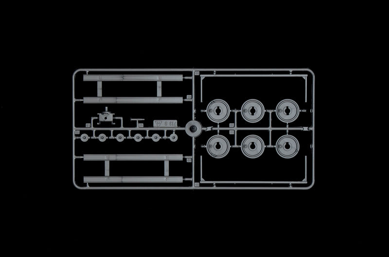 Italeri 1/24 THE FAMILY TANK TRAILER 3911