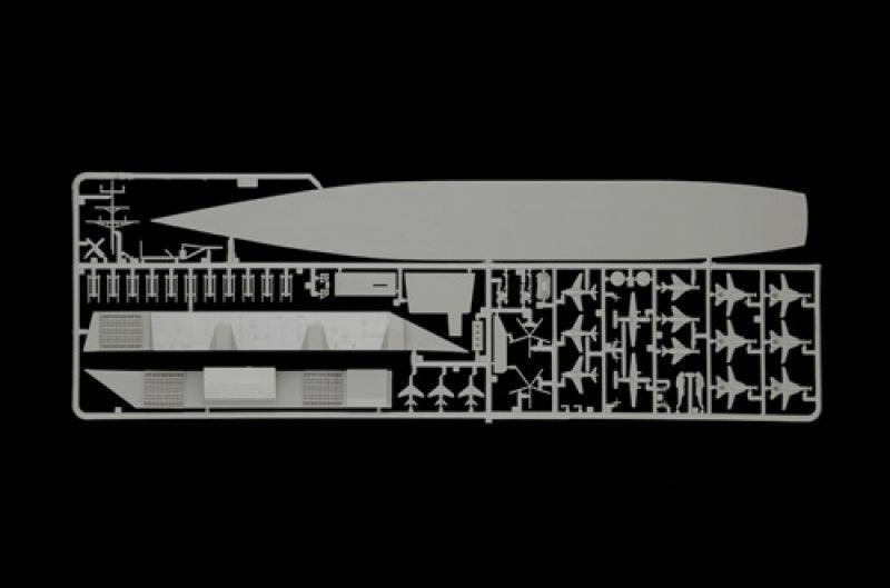 Italeri 1/720 CV-60 SARATOGA 5520