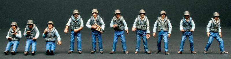 Italeri 1/35 ELCO 80 PT BOAT CREW PREM 5606