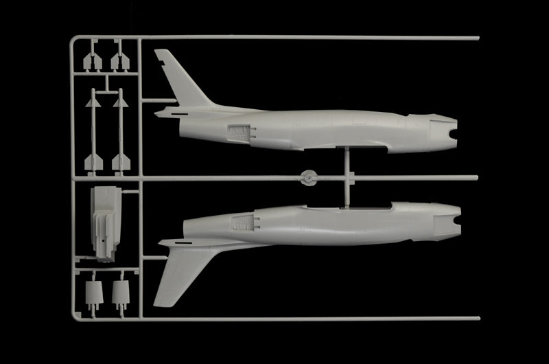 Italeri 1/48 North American FJ-2/3 Fury IT2811