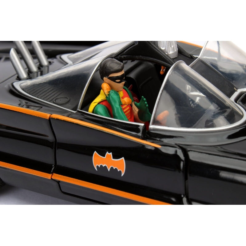 1:24 1966 Batmobile with Batman and Robin Figures