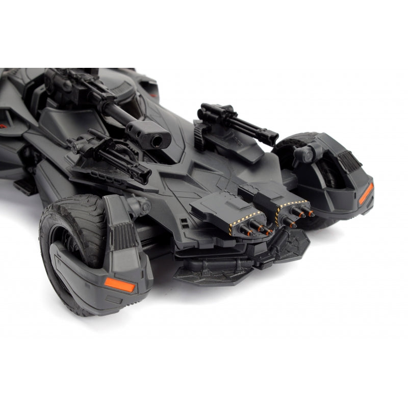 1:24 Justice League Batmobile w/Batman Figure