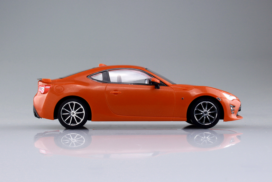 Aoshima 1/32 TOYOTA 86 (Orange Metallic) 1/32  scale 05419