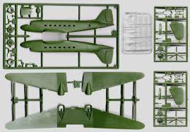 Plastic Kit Roden Douglas DC-3  1:144 Scale PKROD309