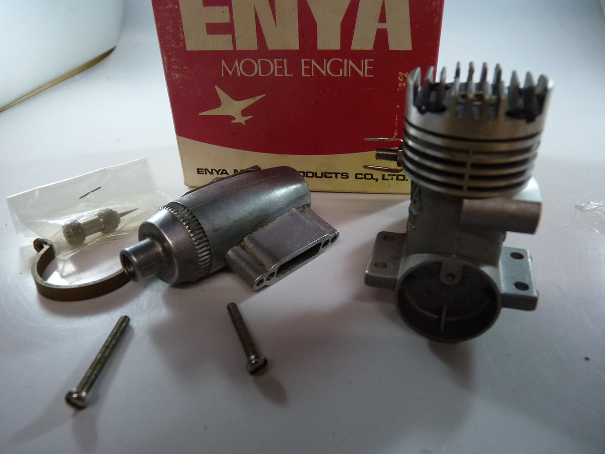 Enya .15 III Carb Engine with silencer  Model 3303