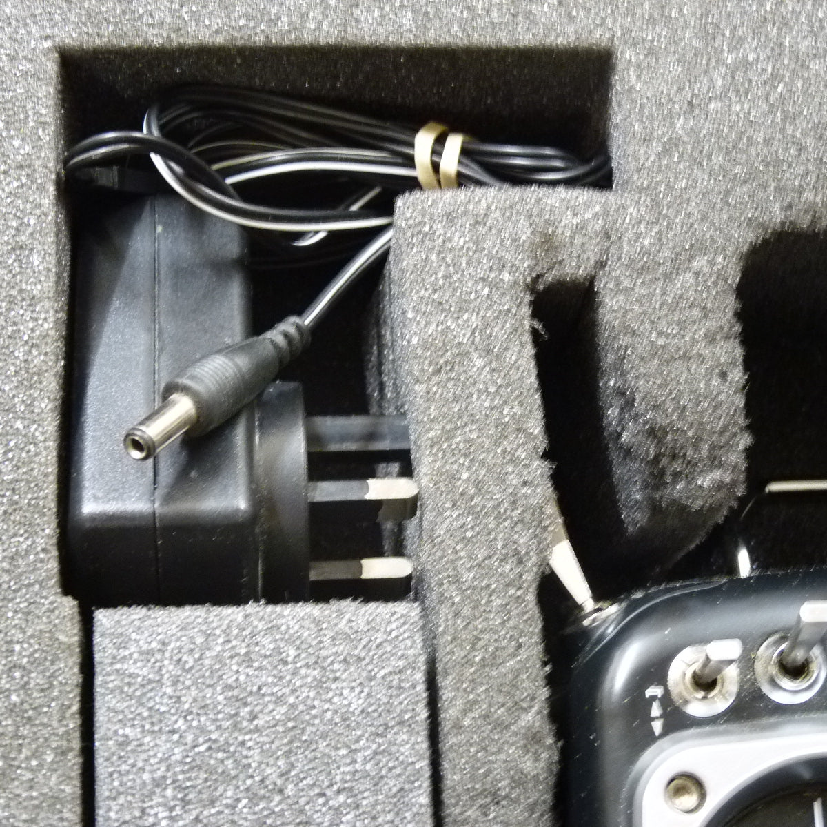 Futaba 10CG Transmitter - 10-Channel 2.4GHz Computer Radio with charge ...