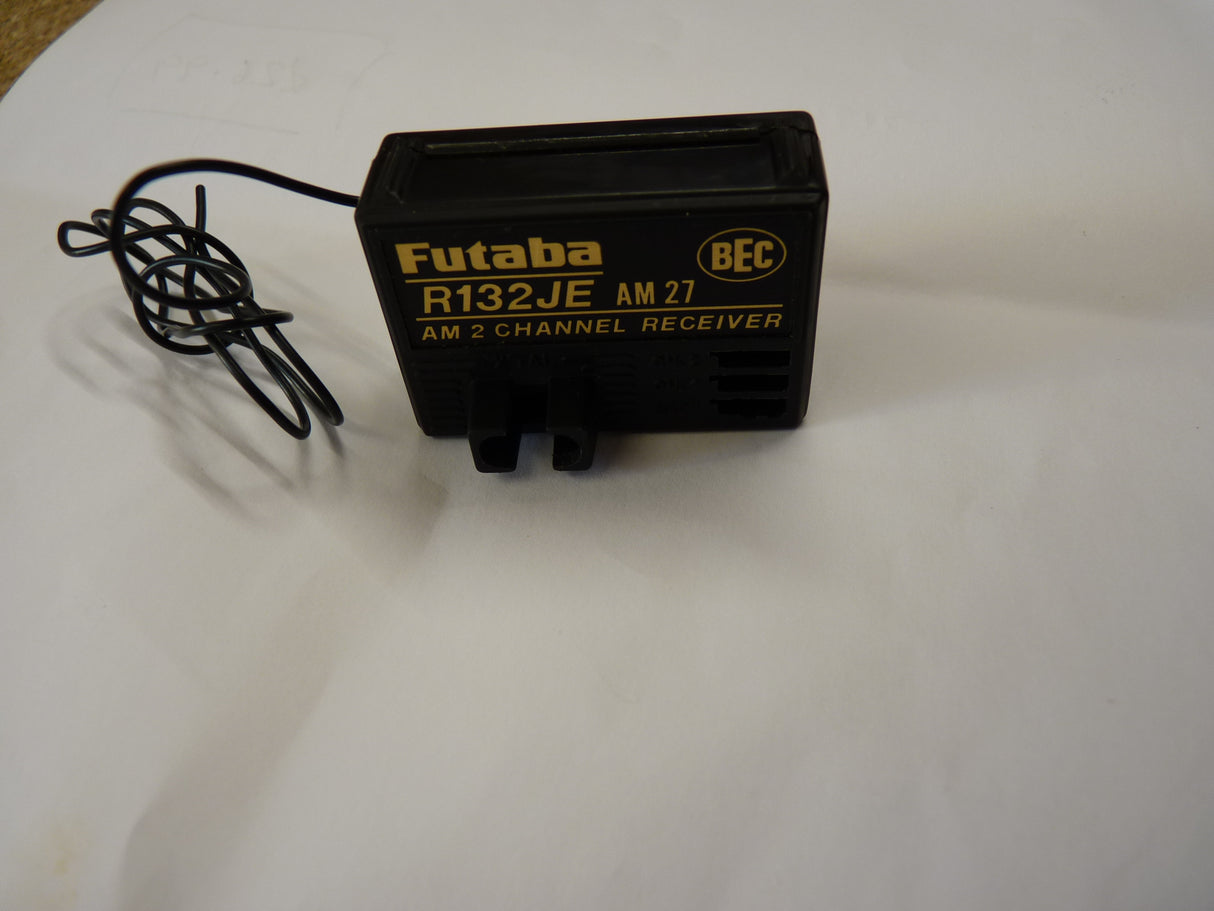 Futaba 27mhz AM 2 Channel Receiver - NEW