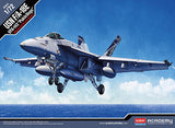 F/A-18E USN VFA-143 Pukin Dogs 1:72