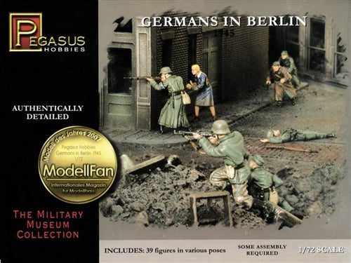 Germans in Berlin 1945 1:72