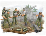 German Field Howitzer Gun Crew (firing) 1:35