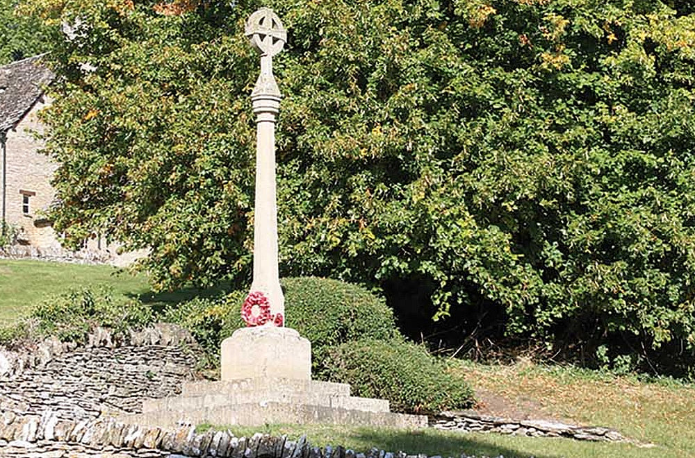 Hornby R7339 Skaledale War Memorial