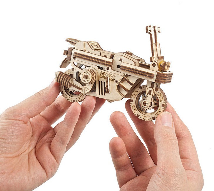 UG70168 UGEARS MODEL COMPACT FOLDING MOTOR SCOOTER