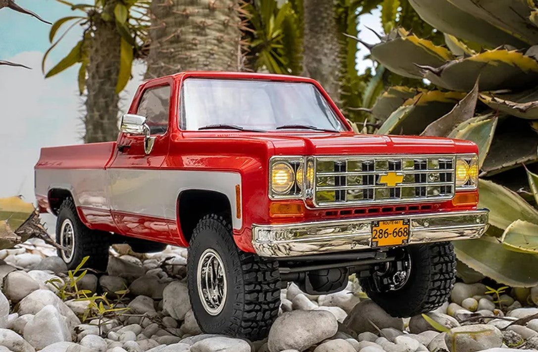 FMS Chevrolet K10 1/18th Ready to Run Scaler Truck