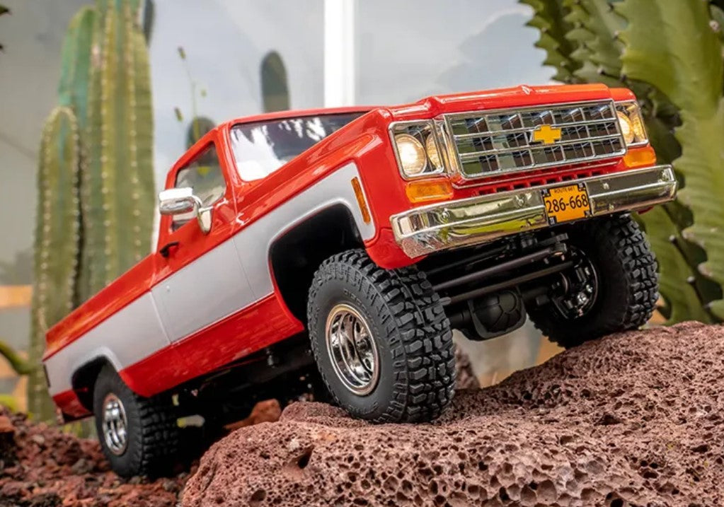 FMS Chevrolet K10 1/18th Ready to Run Scaler Truck